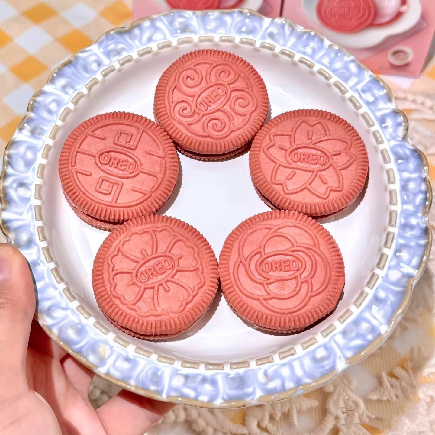✨OriNaoページ✨ Oreo Spring Limited Edition Cream Peony 97g (China)