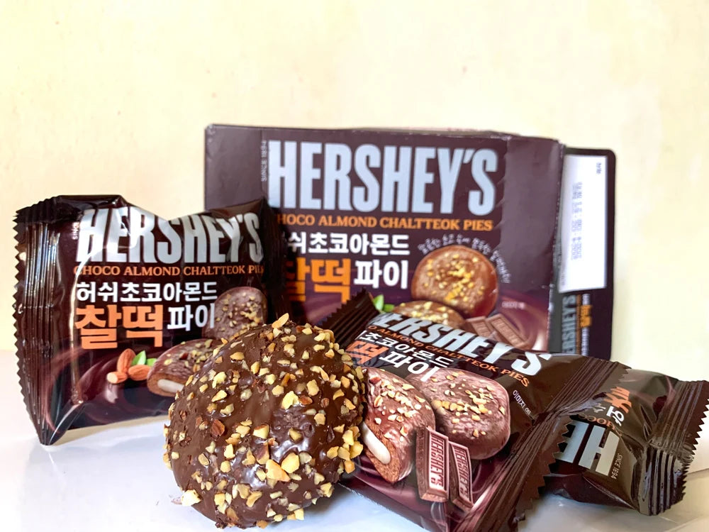 Hershey's Choco Almond Chaltteok Pies 220g (Korea)