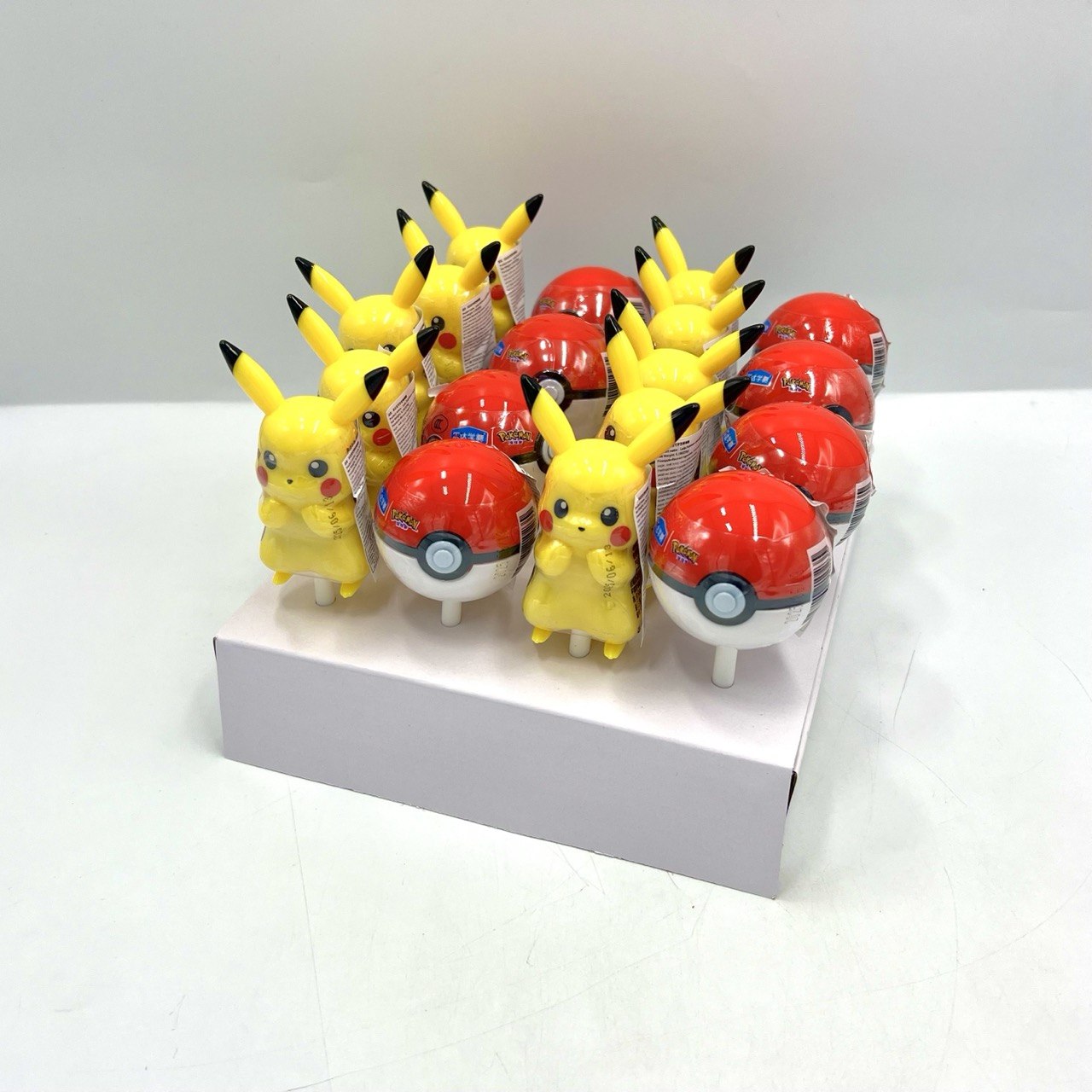 Pokemon Lollipops Pineapple & Melon 18pck*8g